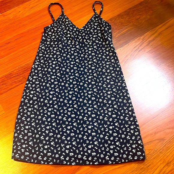 Brandy Melville Dresses Brandy Melville Amara Dress Poshmark